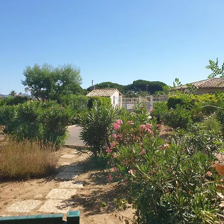 Апартаменты Les Marines De